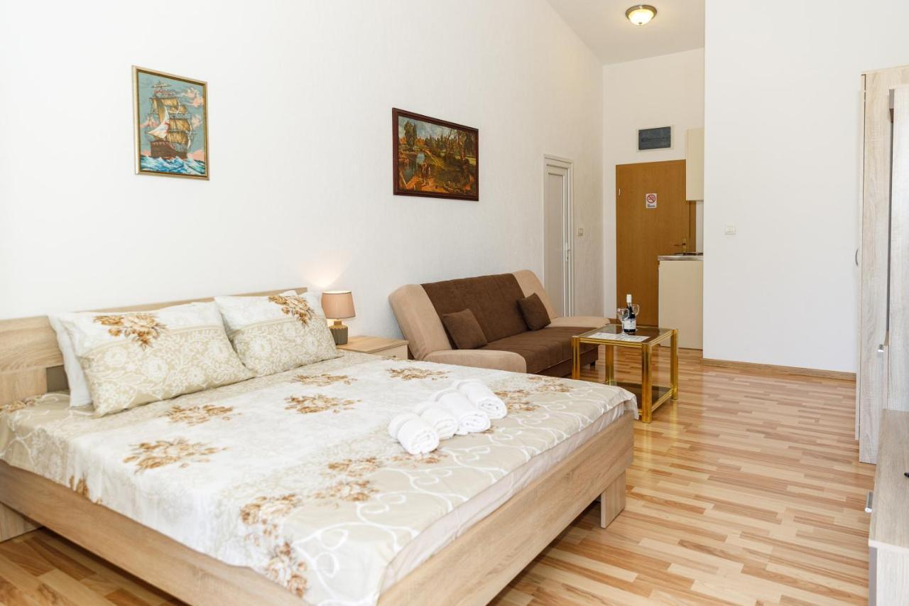Vila Nikezic Sutomore Bagian luar foto