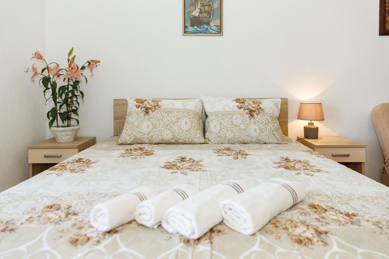 Vila Nikezic Sutomore Bagian luar foto