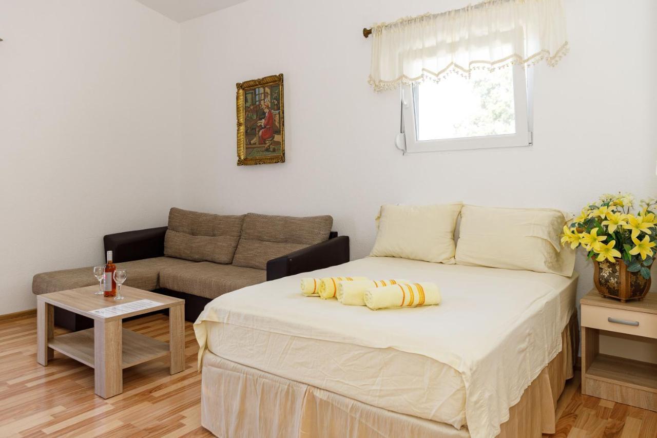 Vila Nikezic Sutomore Bagian luar foto